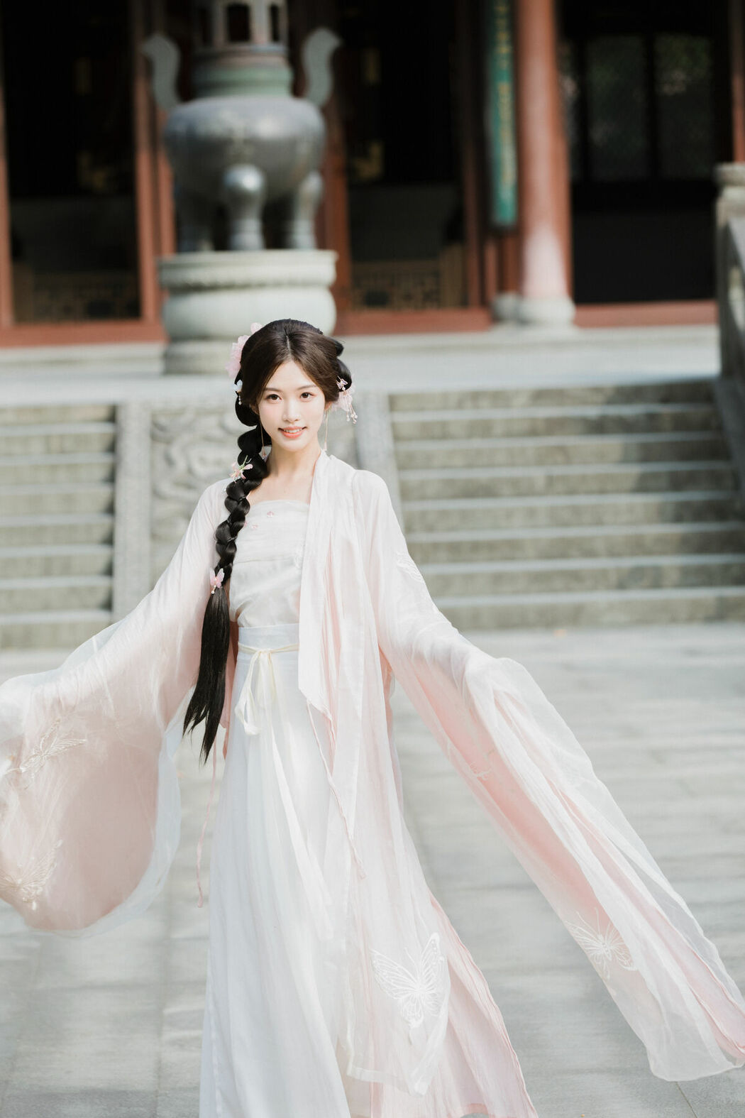 YiTuYu艺图语 Vol.10379 Wu Yi Fei (22P)