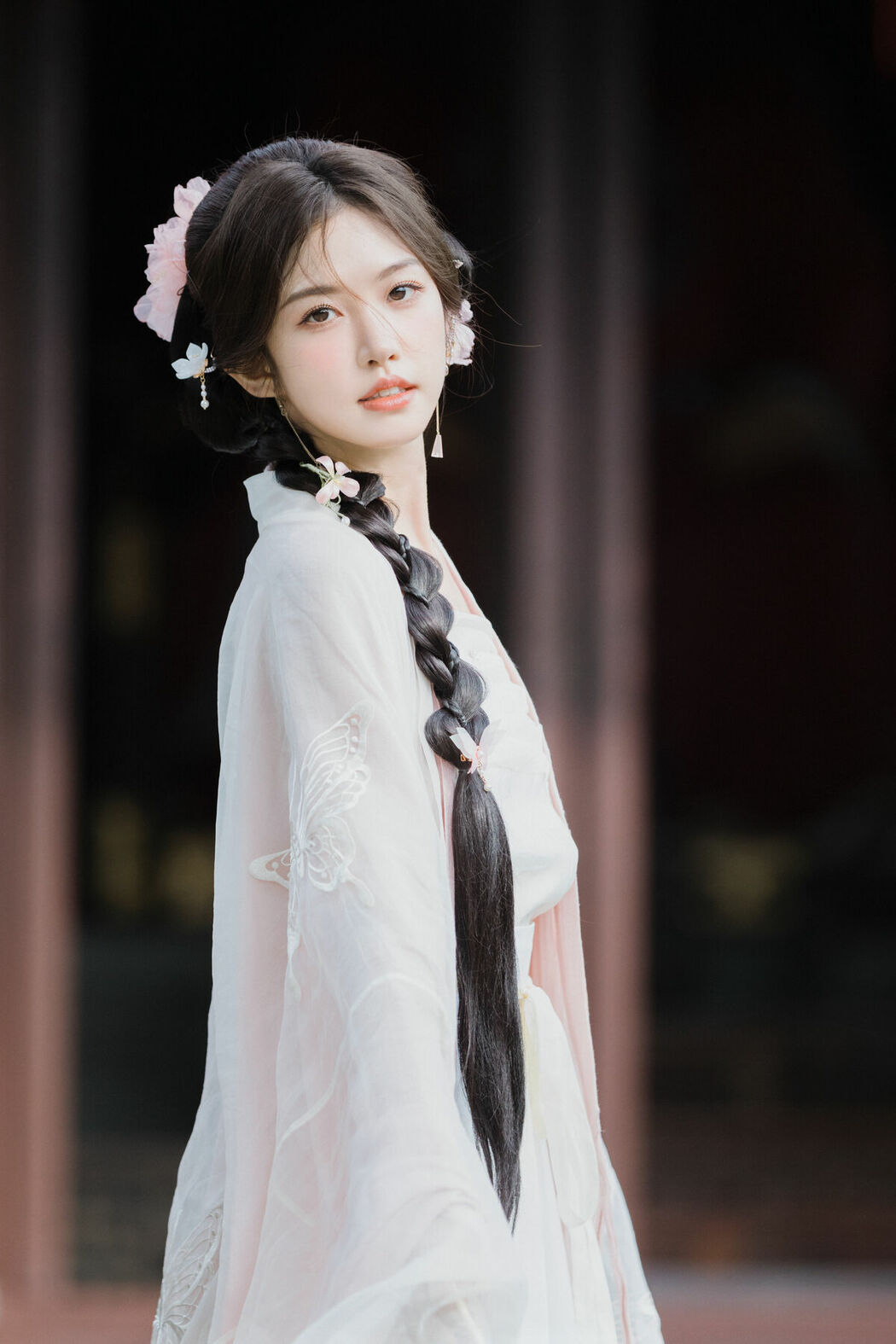 YiTuYu艺图语 Vol.10379 Wu Yi Fei (22P)