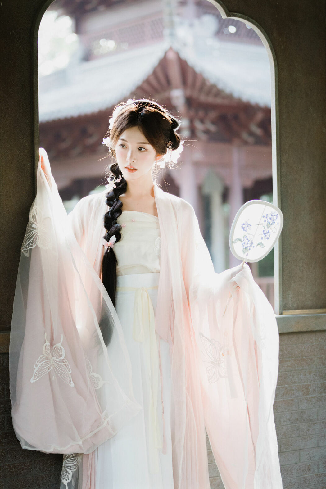 YiTuYu艺图语 Vol.10379 Wu Yi Fei (22P)