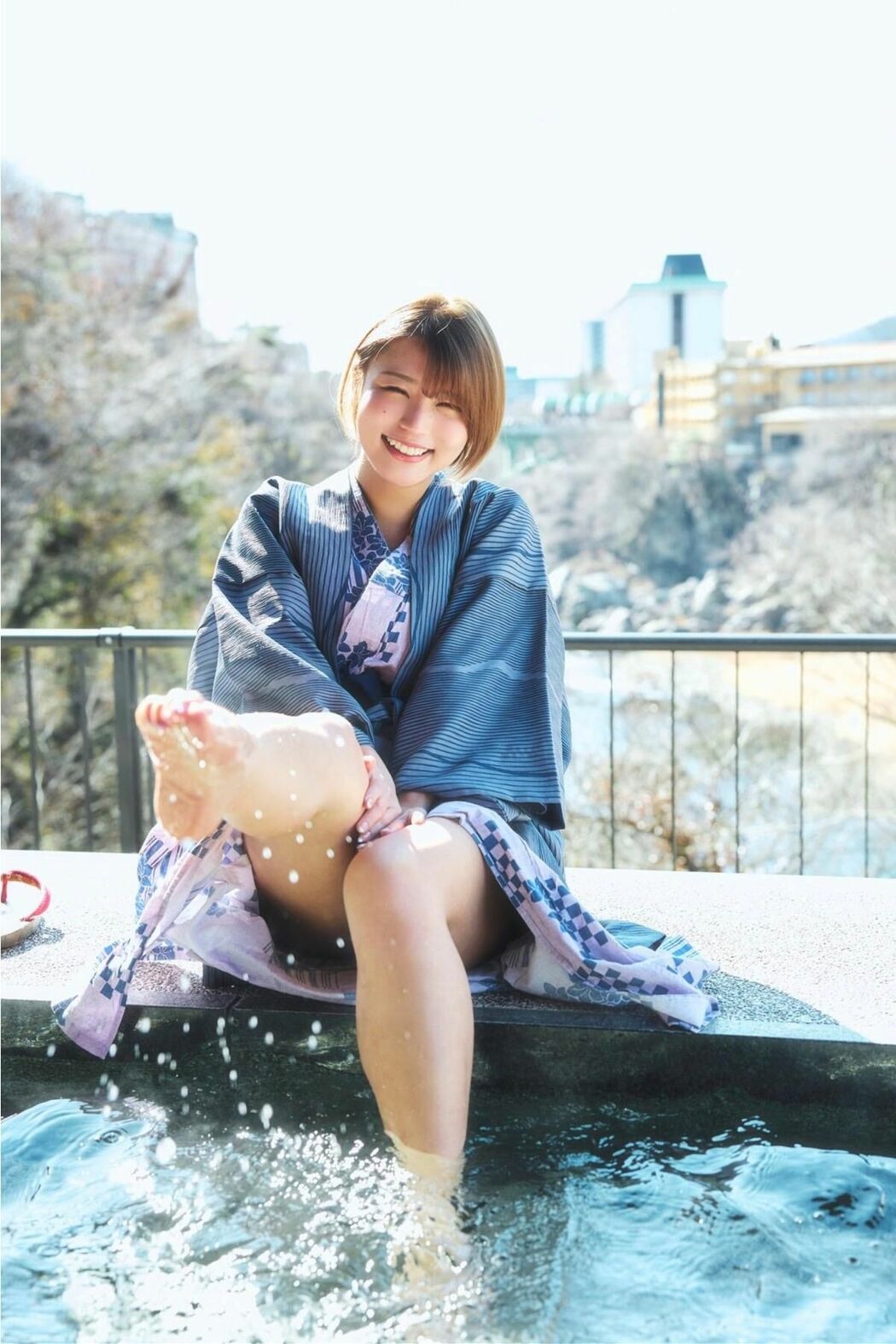 JP ENA – 元保健室の先生が放つ強烈な色気 SPA デジタル写真集 (45P)