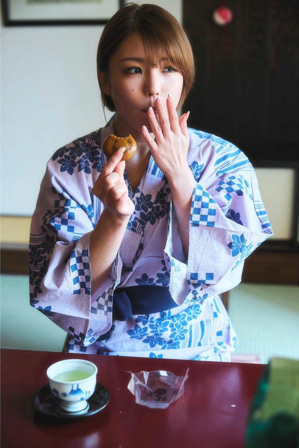 JP ENA – 元保健室の先生が放つ強烈な色気 SPA デジタル写真集 (45P)