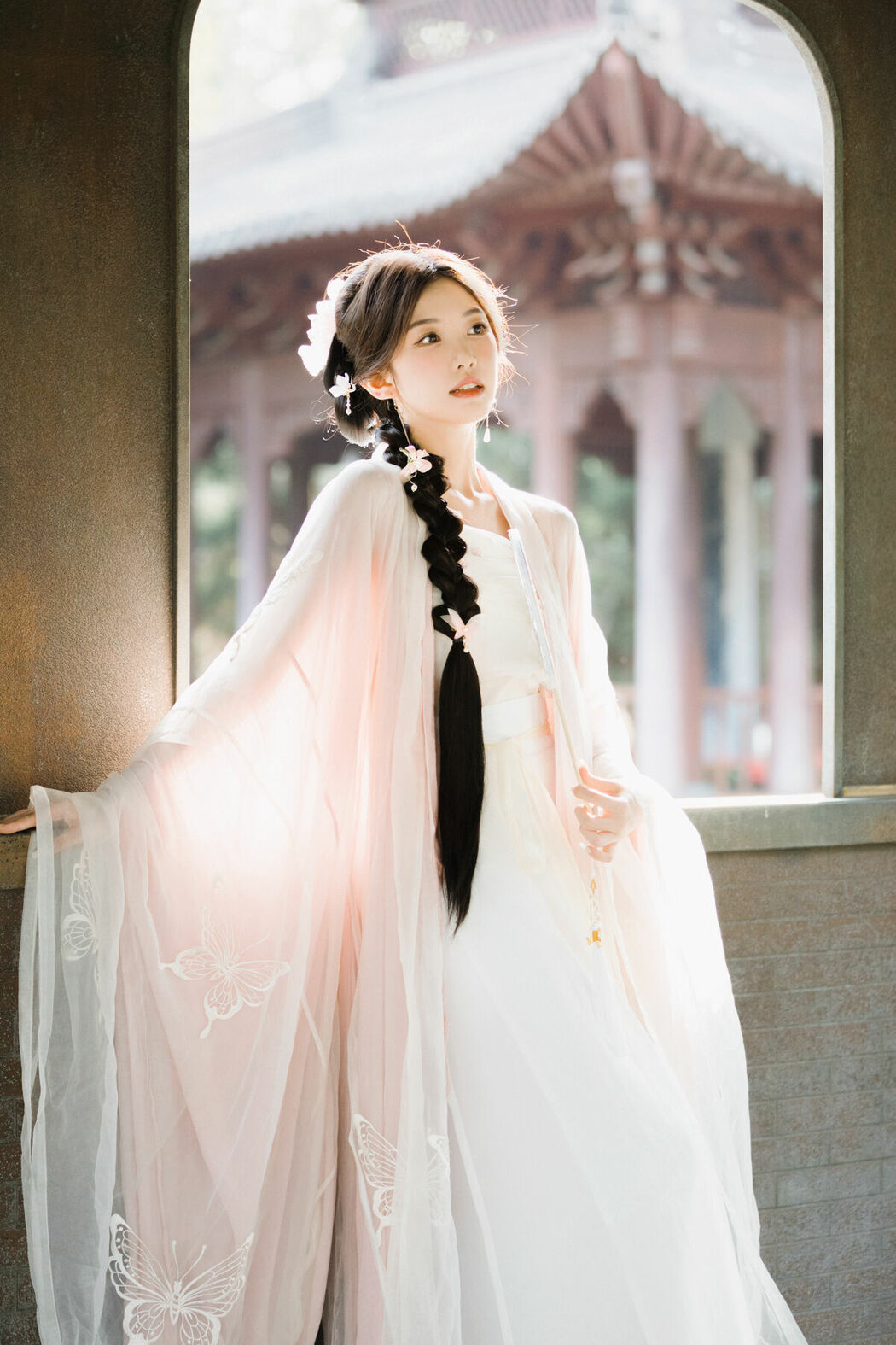 YiTuYu艺图语 Vol.10379 Wu Yi Fei (22P)
