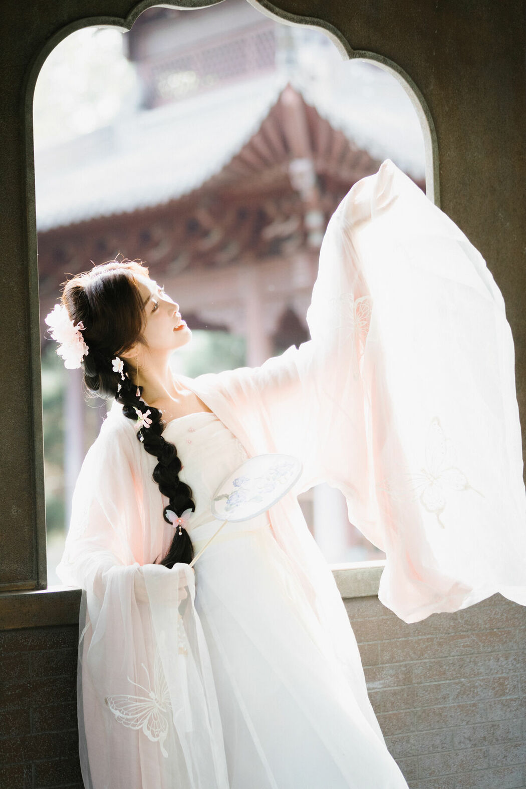 YiTuYu艺图语 Vol.10379 Wu Yi Fei (22P)