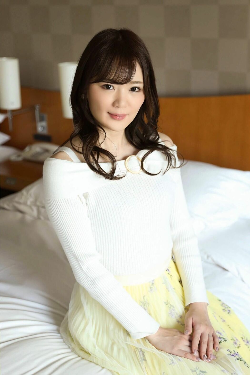 JP Nono Enomoto 榎本乃々 – AV女優の友達に感化され決意の撮影に挑んだ若奥様 (84P)