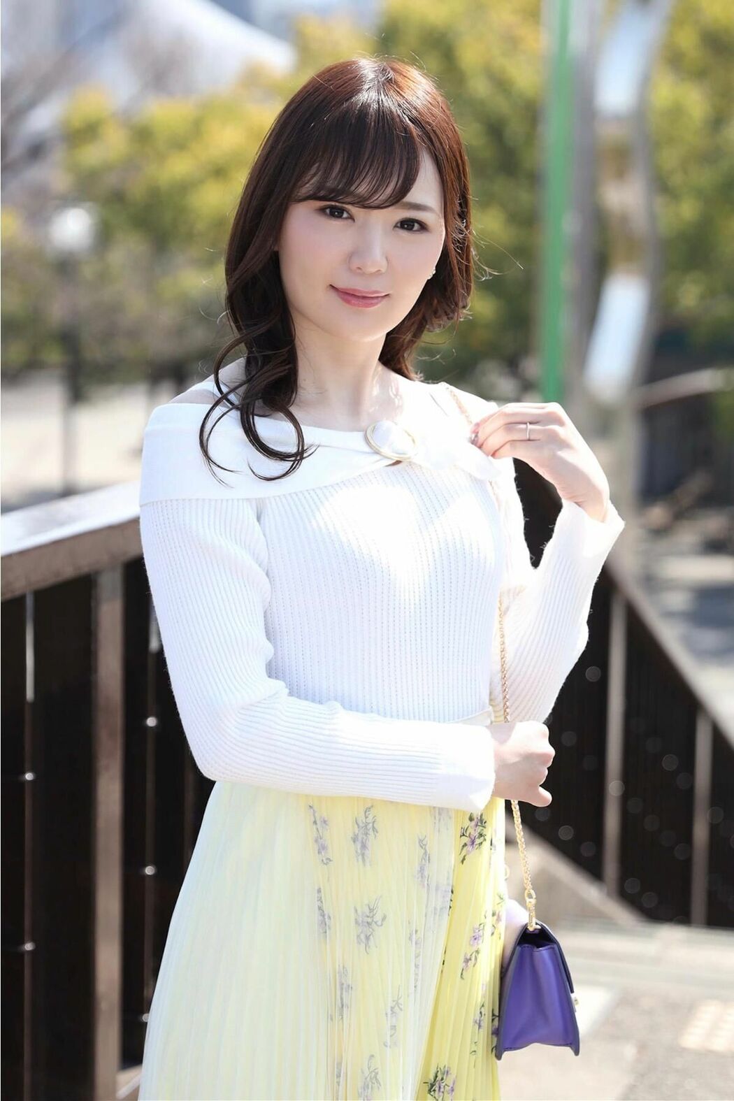 JP Nono Enomoto 榎本乃々 – AV女優の友達に感化され決意の撮影に挑んだ若奥様 (84P)