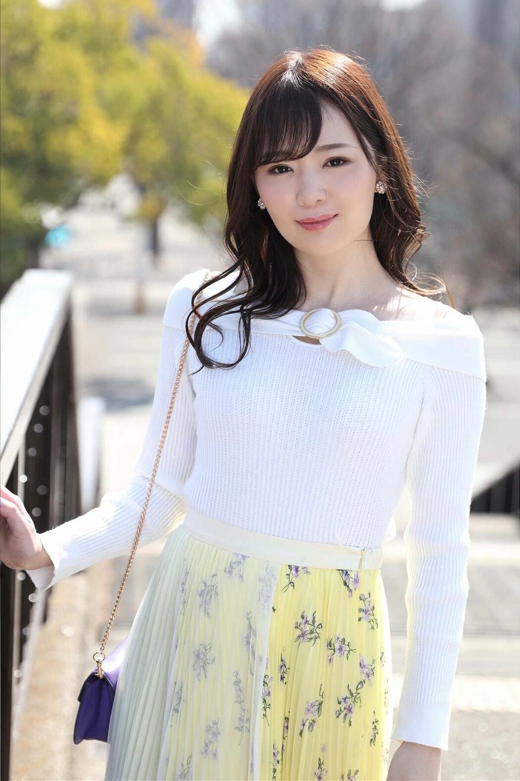 JP Nono Enomoto 榎本乃々 – AV女優の友達に感化され決意の撮影に挑んだ若奥様 (84P)