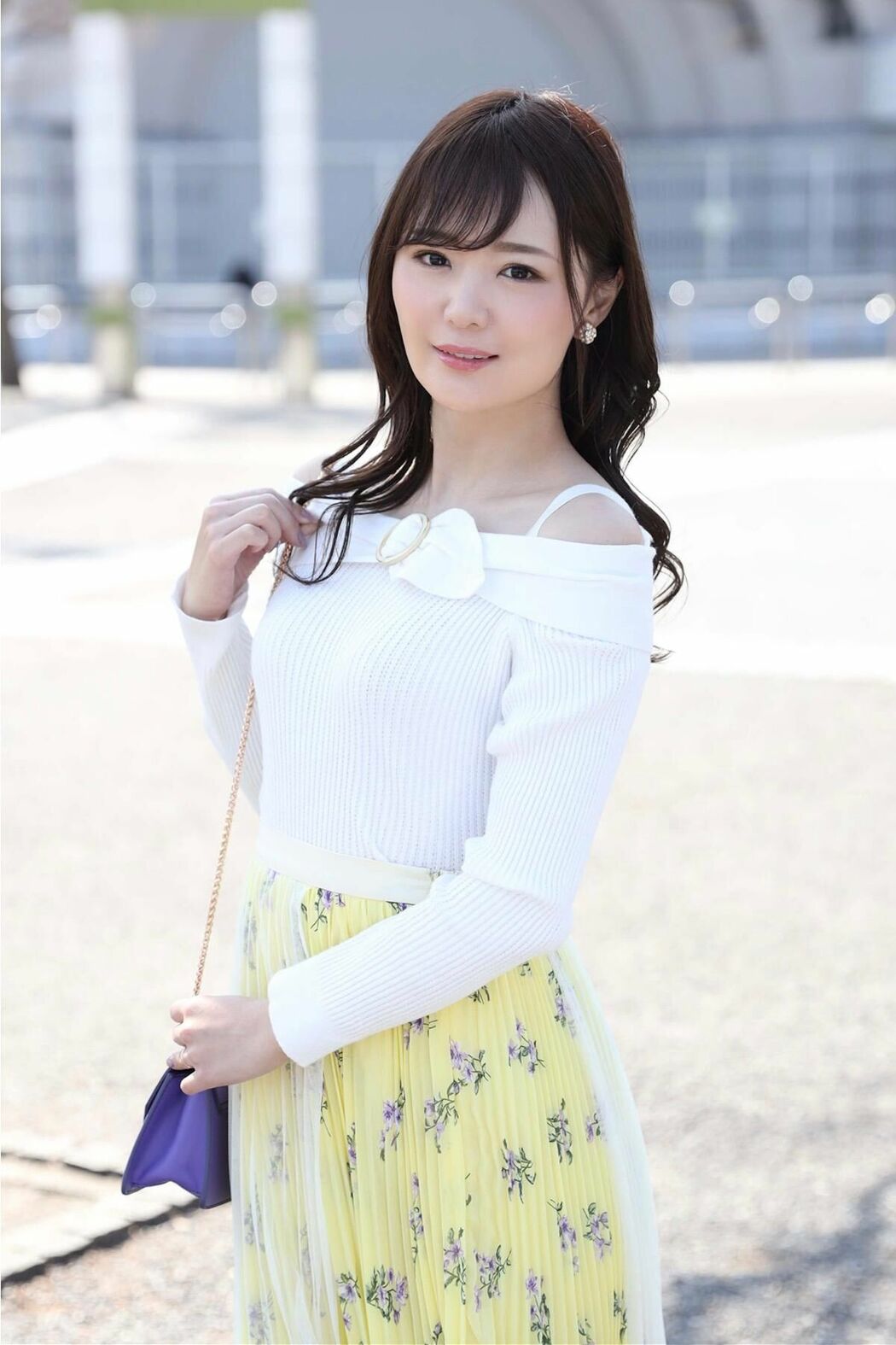 JP Nono Enomoto 榎本乃々 – AV女優の友達に感化され決意の撮影に挑んだ若奥様 (84P)