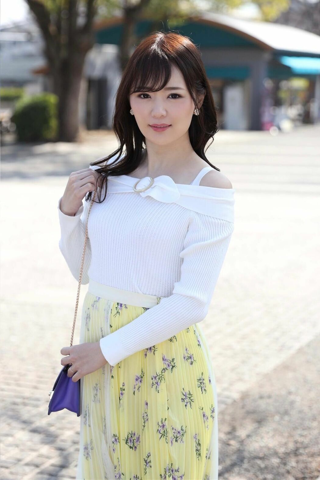 JP Nono Enomoto 榎本乃々 – AV女優の友達に感化され決意の撮影に挑んだ若奥様 (84P)