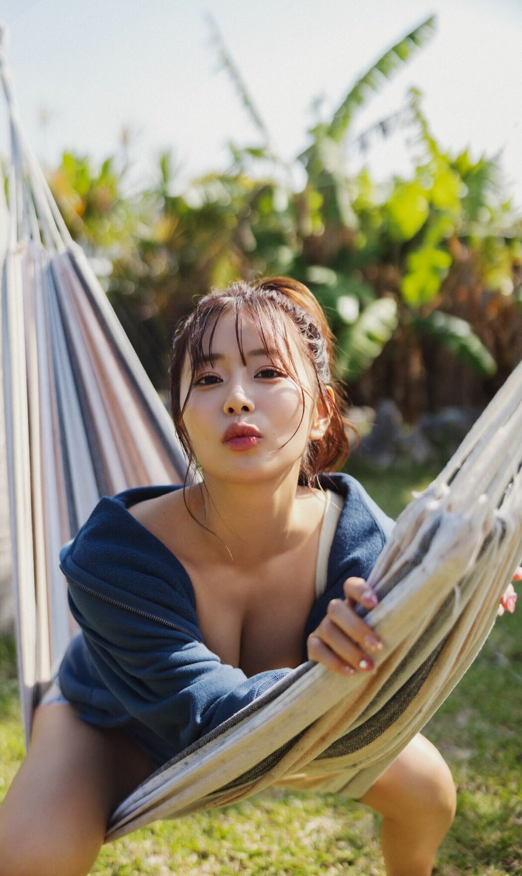 JP Yuka Iguchi 井口裕香 – 写真集 MORE MORE MORE -Another Side- カドカワエンタメムック (90P)