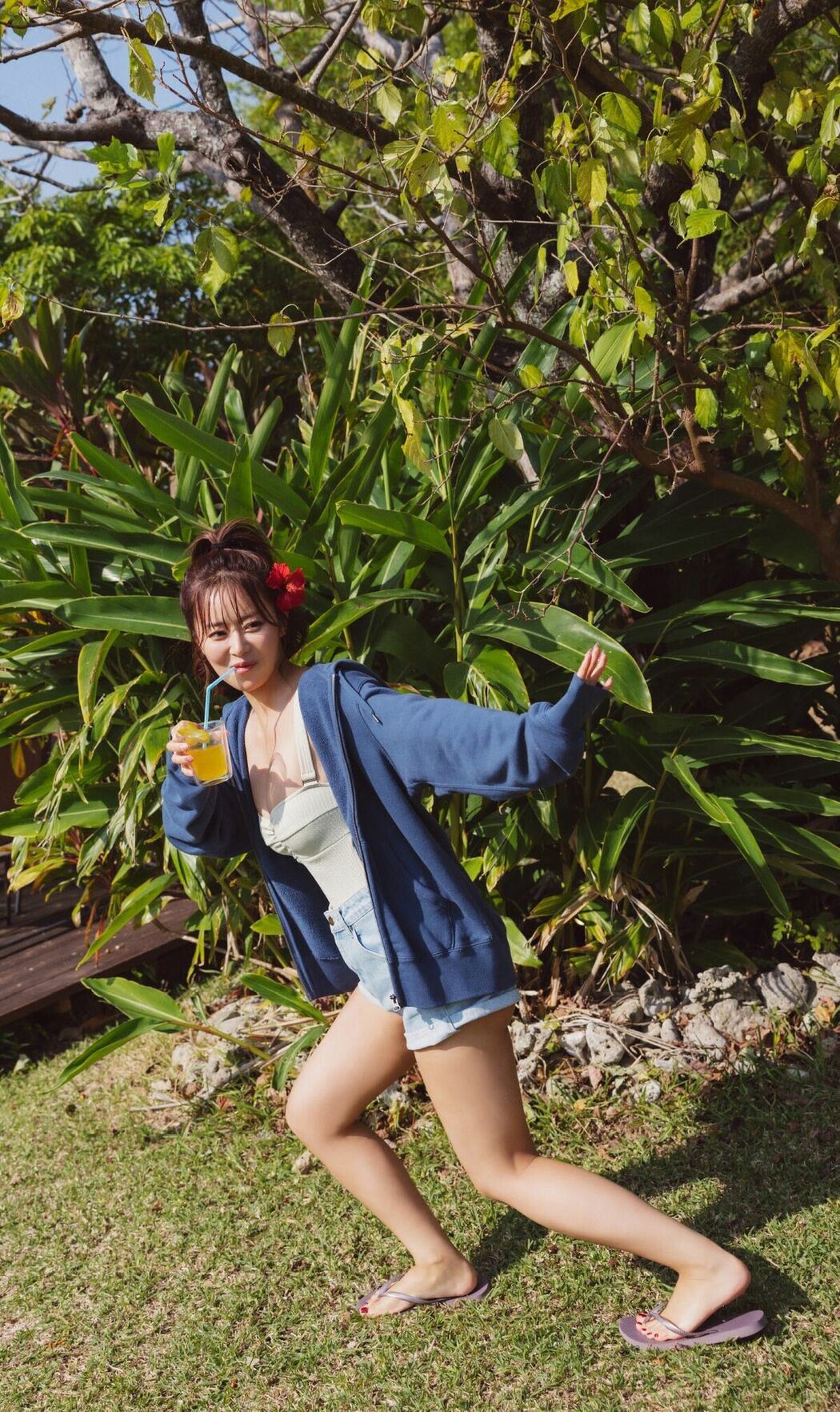 JP Yuka Iguchi 井口裕香 – 写真集 MORE MORE MORE -Another Side- カドカワエンタメムック (90P)
