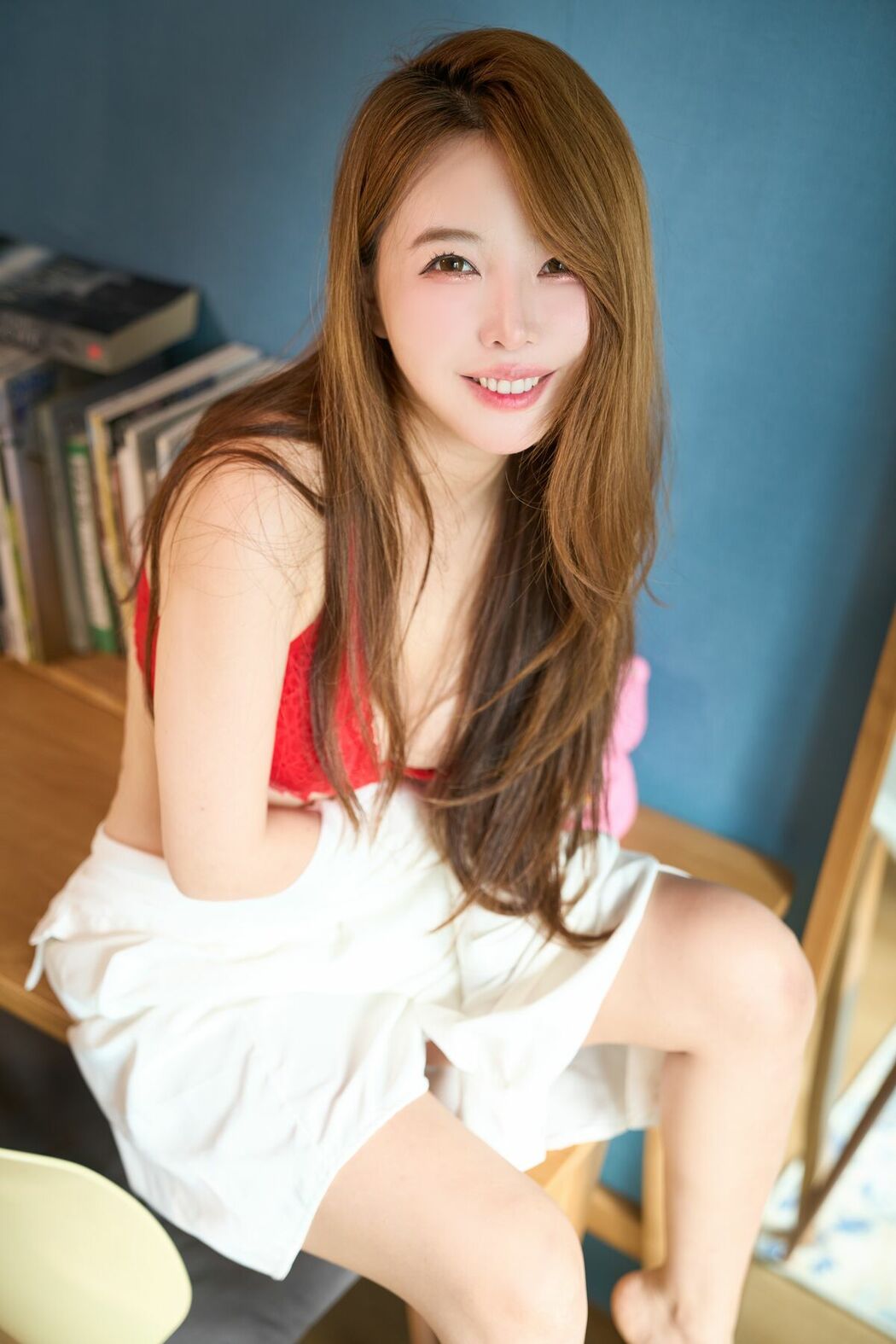 Dohee 도희 – Attractive Red (60P)