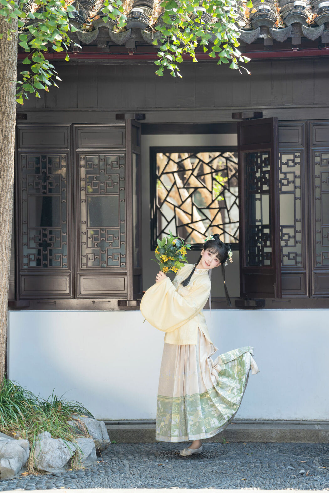 YiTuYu艺图语 Vol.10386 Jiao Yi Zhi Sui Sui (60P)
