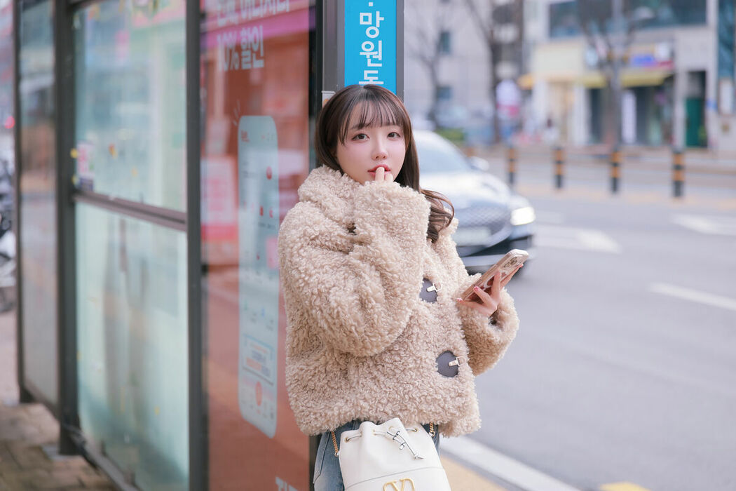 Son Ye-Eun 손예은 – 2025 X-Mas Offline Part01 (63P)