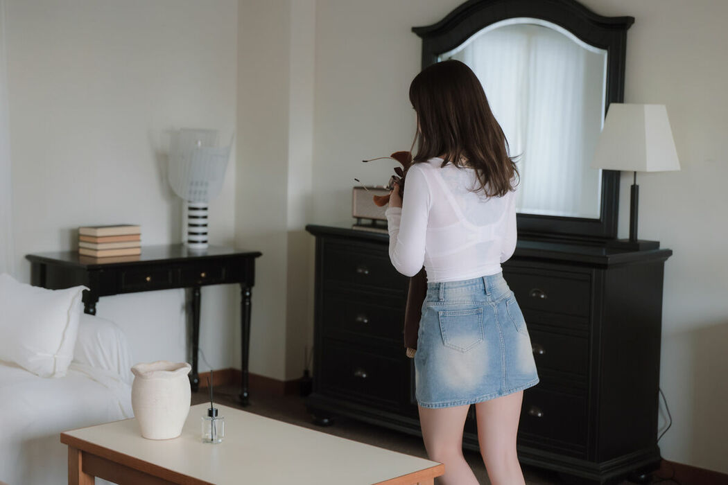 Son Ye-Eun 손예은 – 2025 X-Mas Offline Part01 (63P)