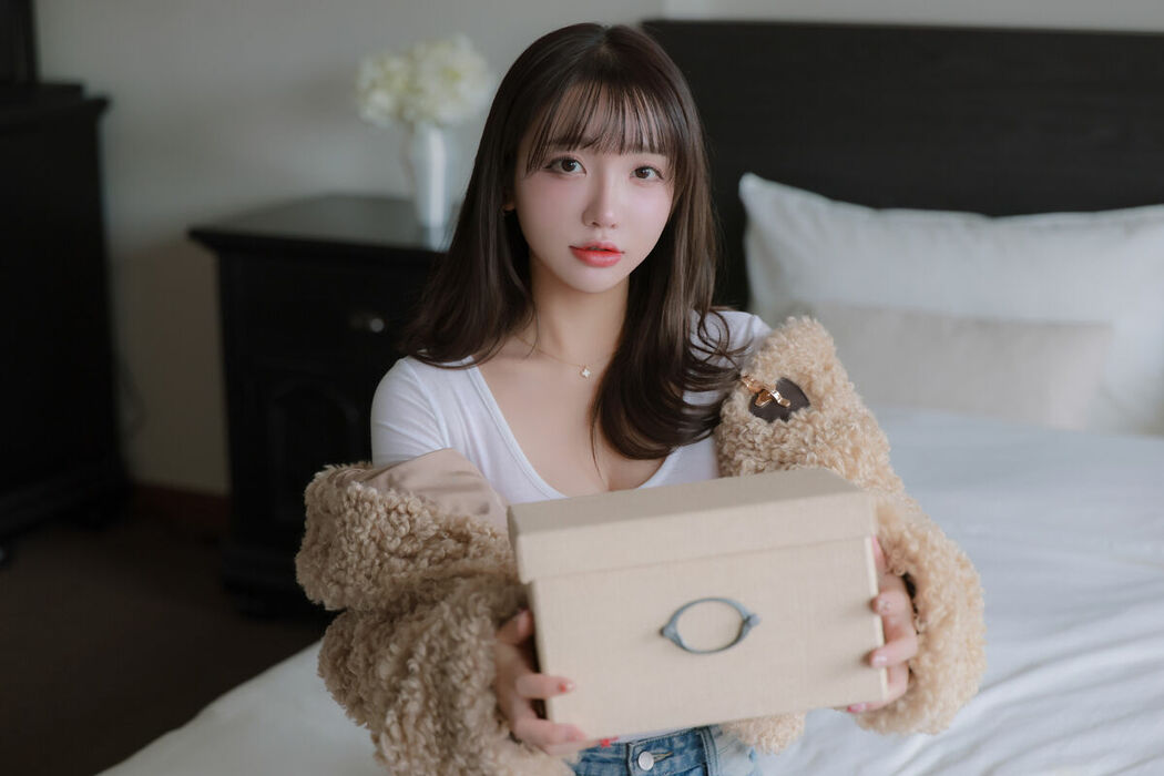 Son Ye-Eun 손예은 – 2025 X-Mas Offline Part01 (63P)