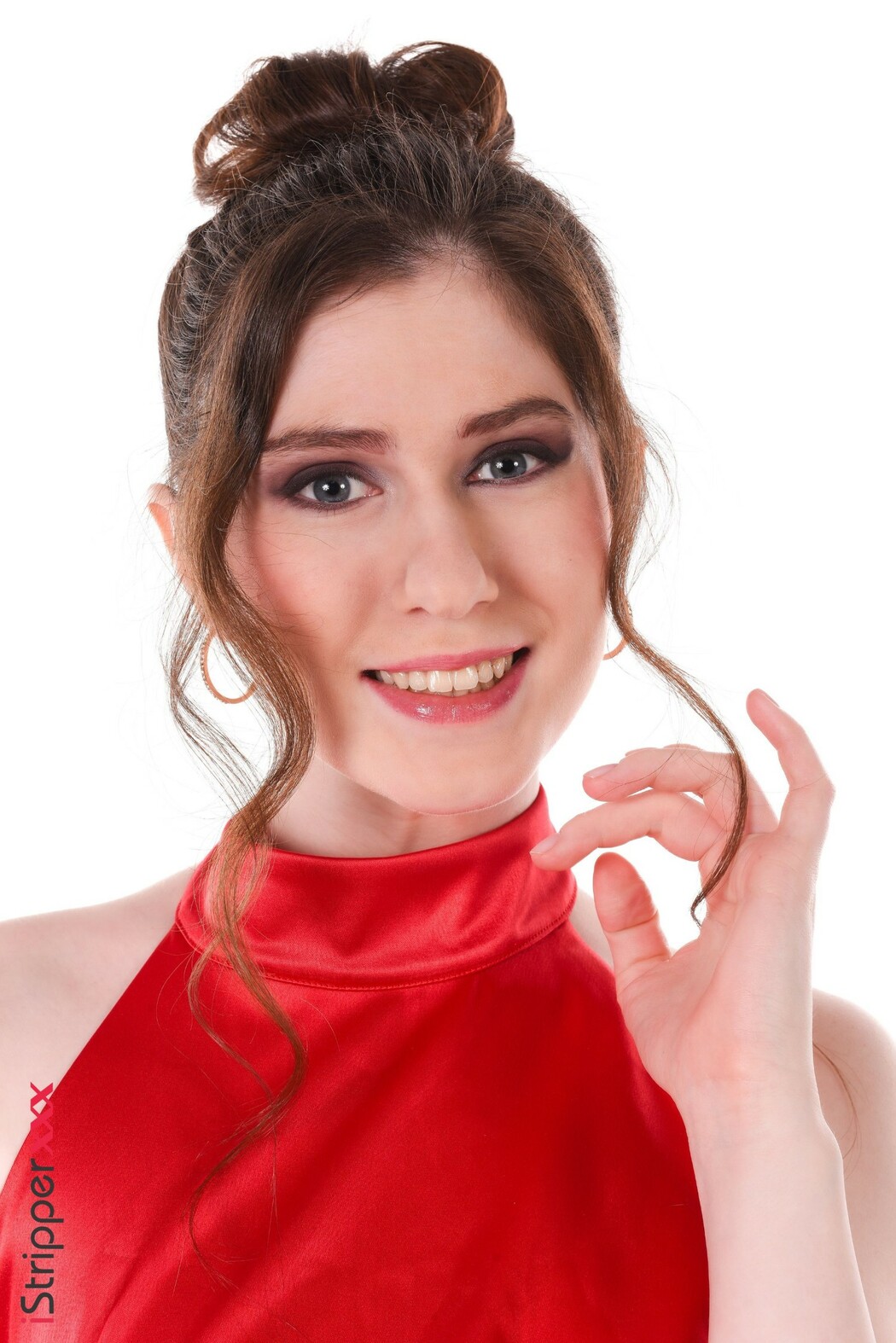 Hot Pearl Dazzles In A Dress Walking Barefoot With High Heels As A Pro Dancer