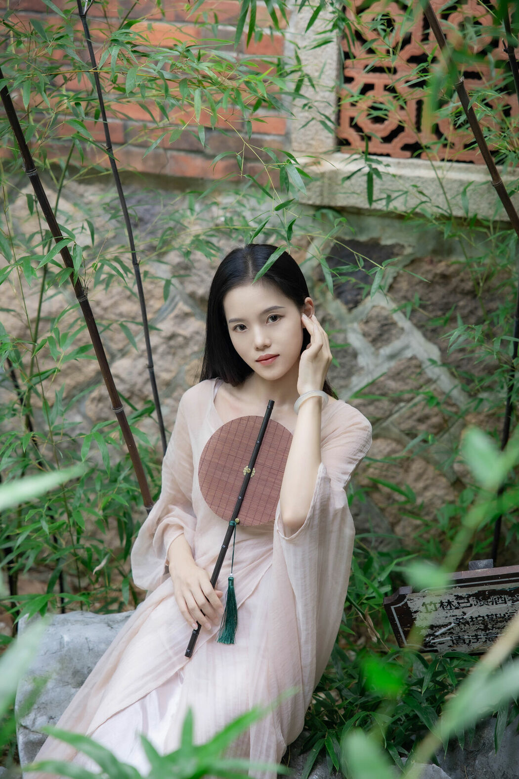 YiTuYu艺图语 Vol.10396 Chen Shi Er Ing (25P)