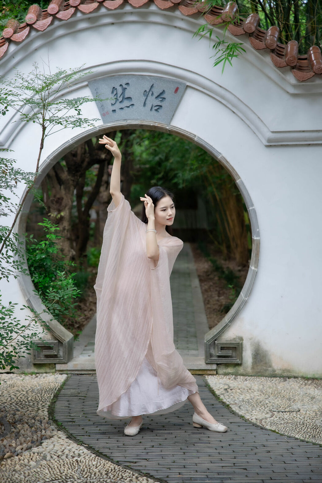 YiTuYu艺图语 Vol.10396 Chen Shi Er Ing (25P)
