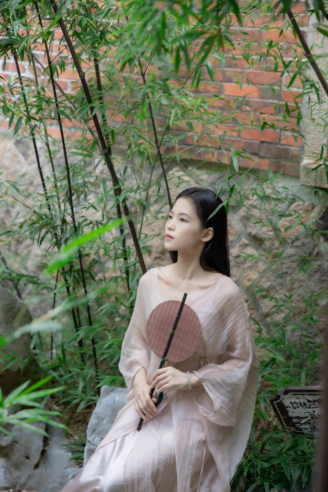 YiTuYu艺图语 Vol.10396 Chen Shi Er Ing (25P)