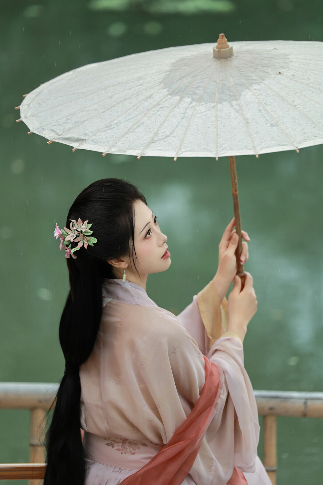 YiTuYu艺图语 Vol.10395 Li Li Bu Li (11P)