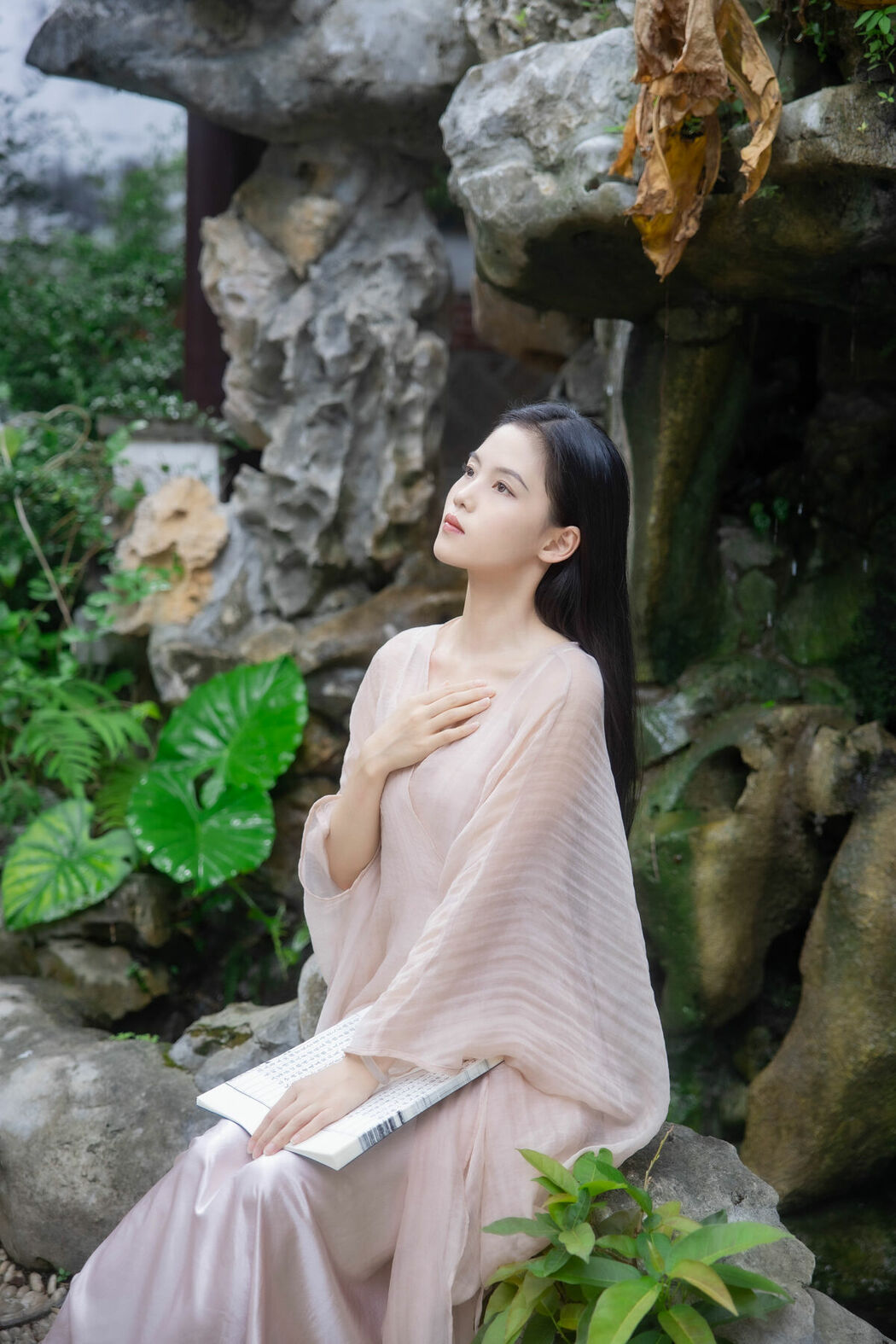 YiTuYu艺图语 Vol.10396 Chen Shi Er Ing (25P)