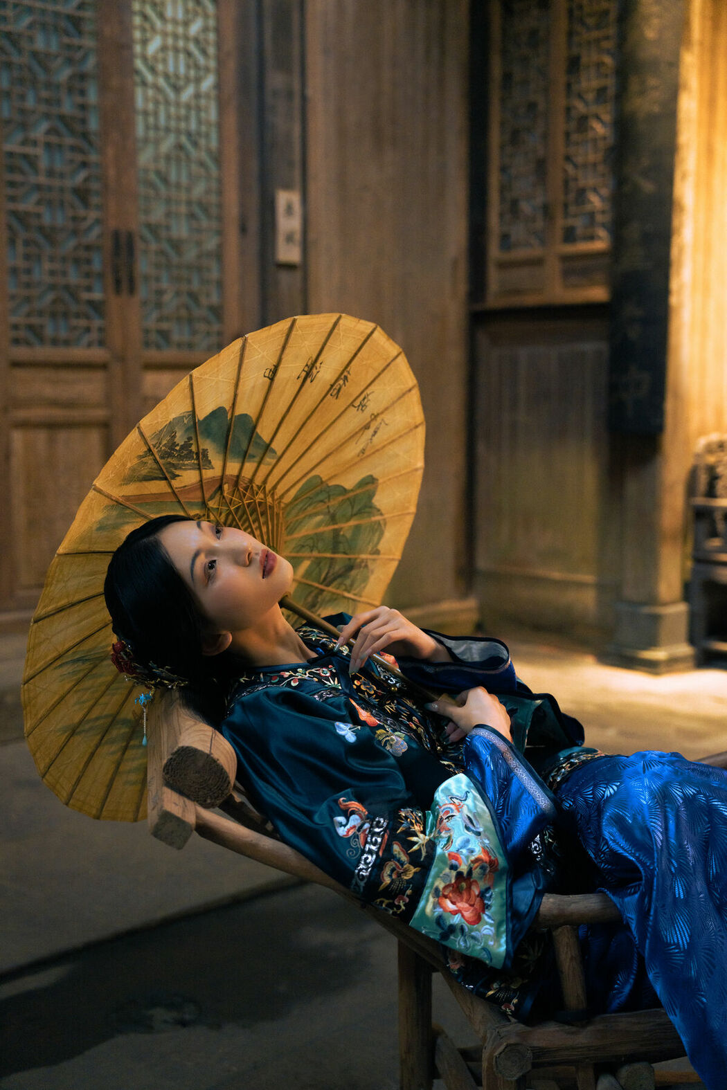 YiTuYu艺图语 Vol.10397 Er Yi Zhi (18P)