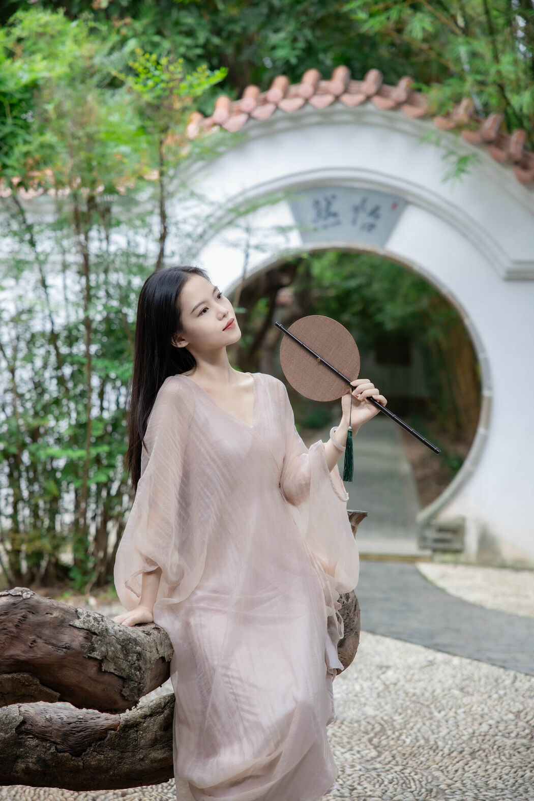 YiTuYu艺图语 Vol.10396 Chen Shi Er Ing (25P)