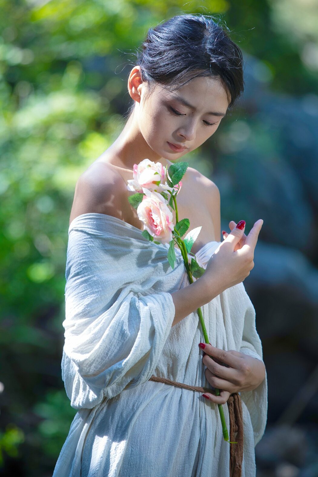 YiTuYu艺图语 Vol.10398 Xiao Jiang (18P) Cover Photo