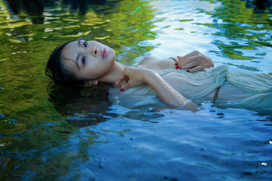 YiTuYu艺图语 Vol.10398 Xiao Jiang (18P)
