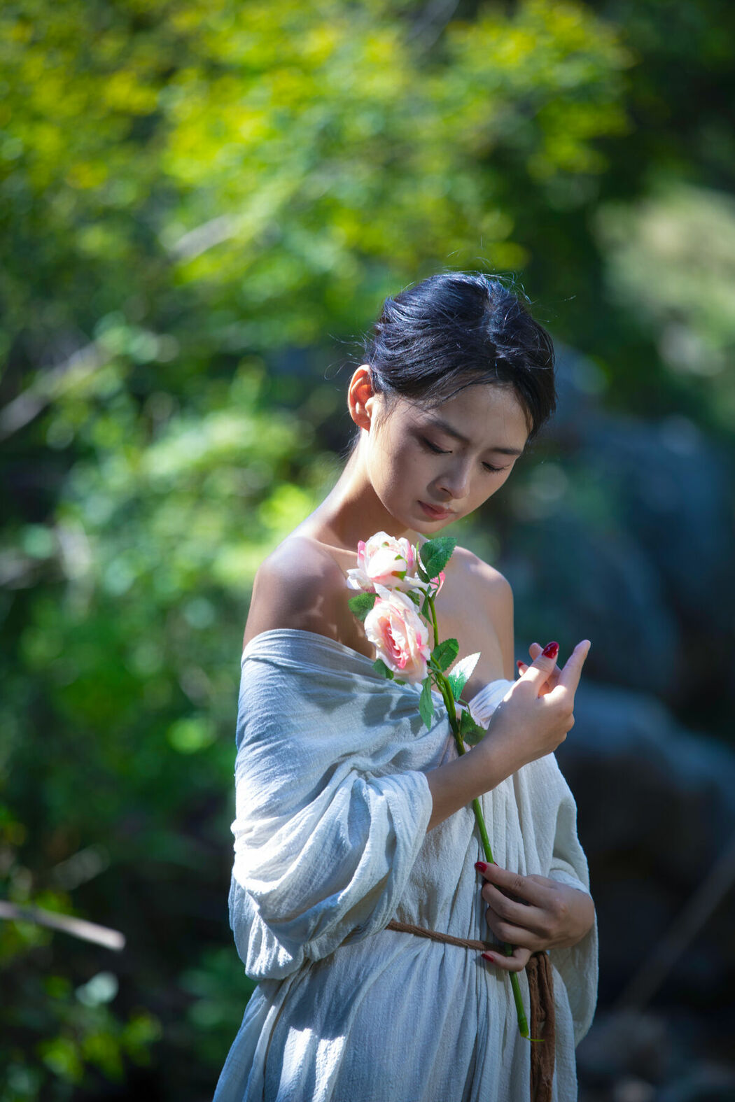 YiTuYu艺图语 Vol.10398 Xiao Jiang (18P)