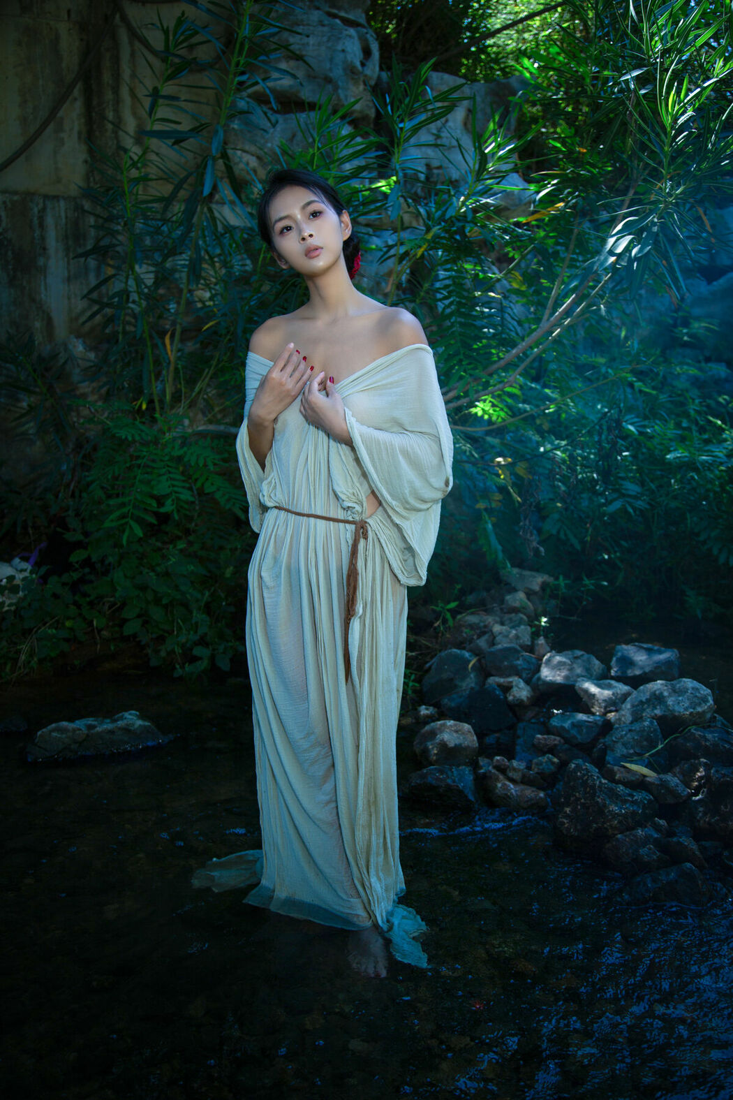 YiTuYu艺图语 Vol.10398 Xiao Jiang (18P)