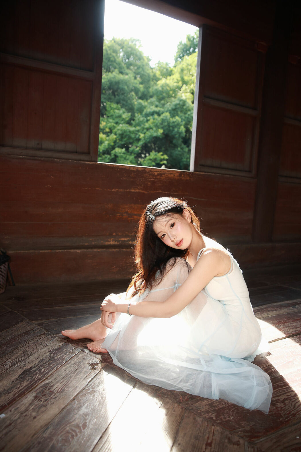 YiTuYu艺图语 Vol.10401 Xiao U (31P)