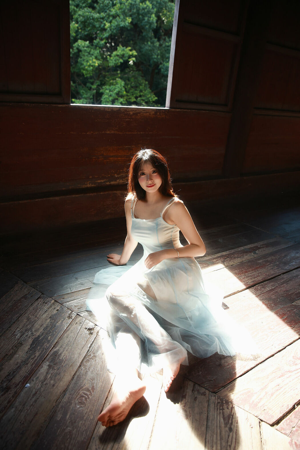 YiTuYu艺图语 Vol.10401 Xiao U (31P)