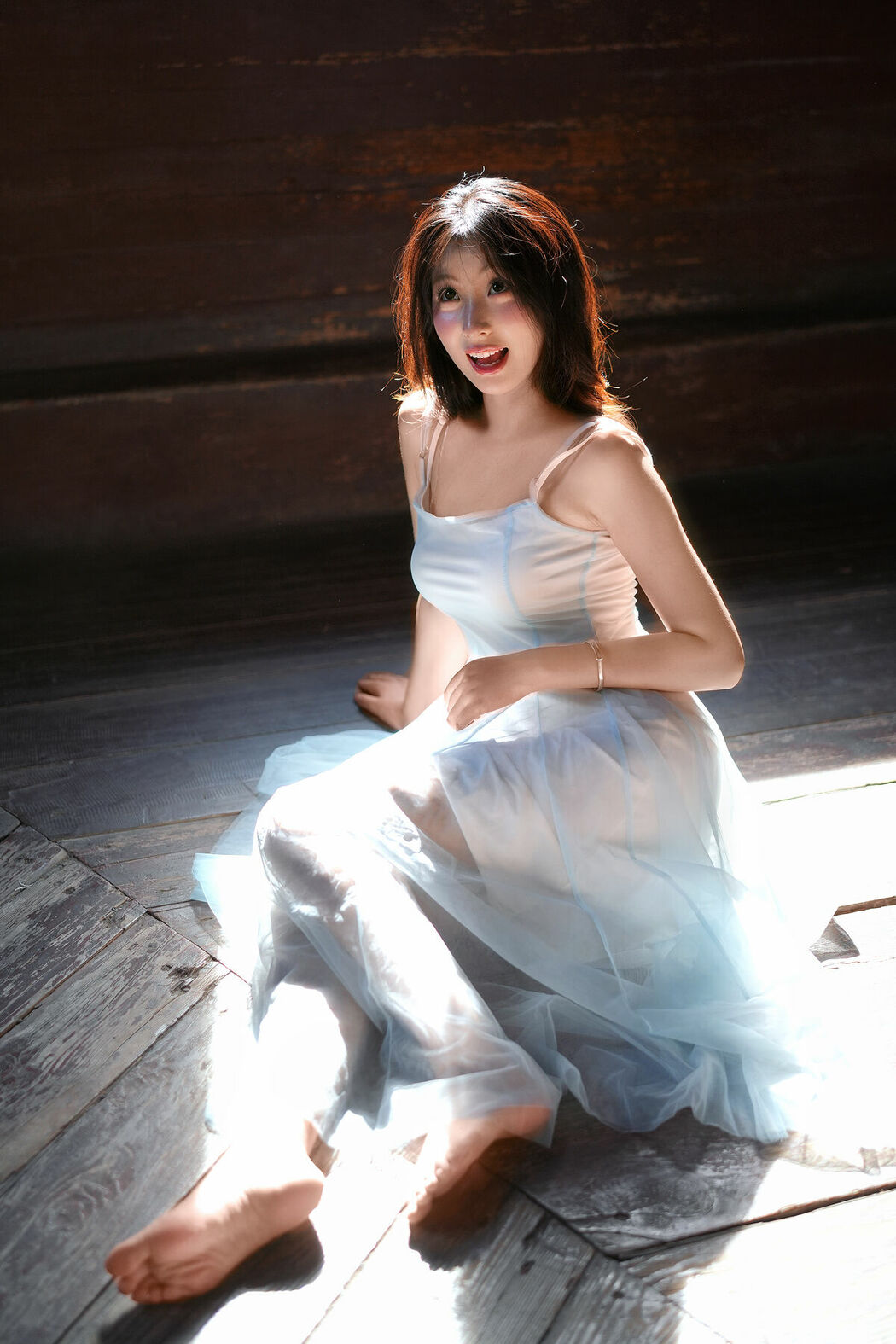 YiTuYu艺图语 Vol.10401 Xiao U (31P)