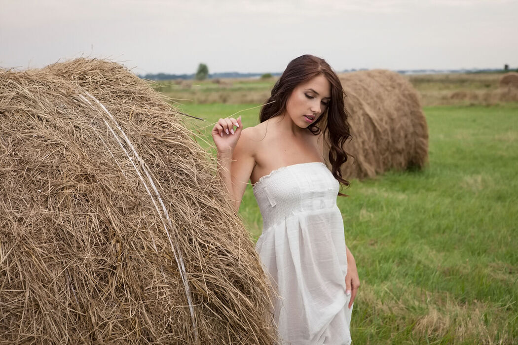 MetArt Niemira – Farm Life Part01 (62P)