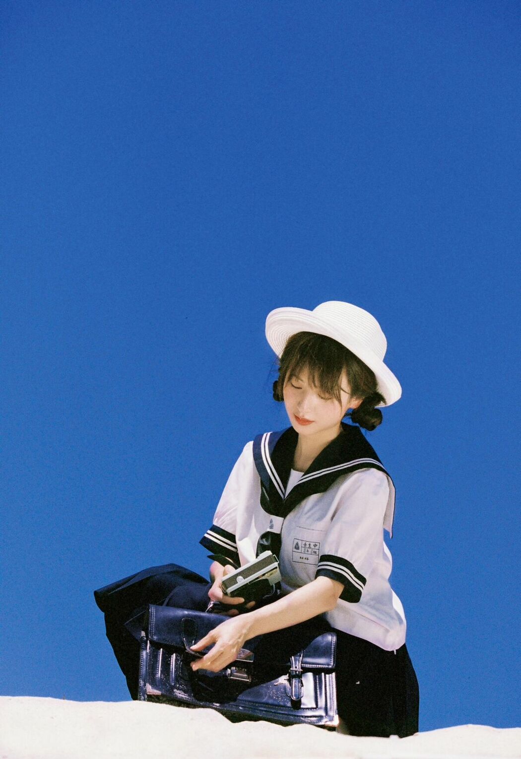 YiTuYu艺图语 Vol.10412 Gu Linx (16P)