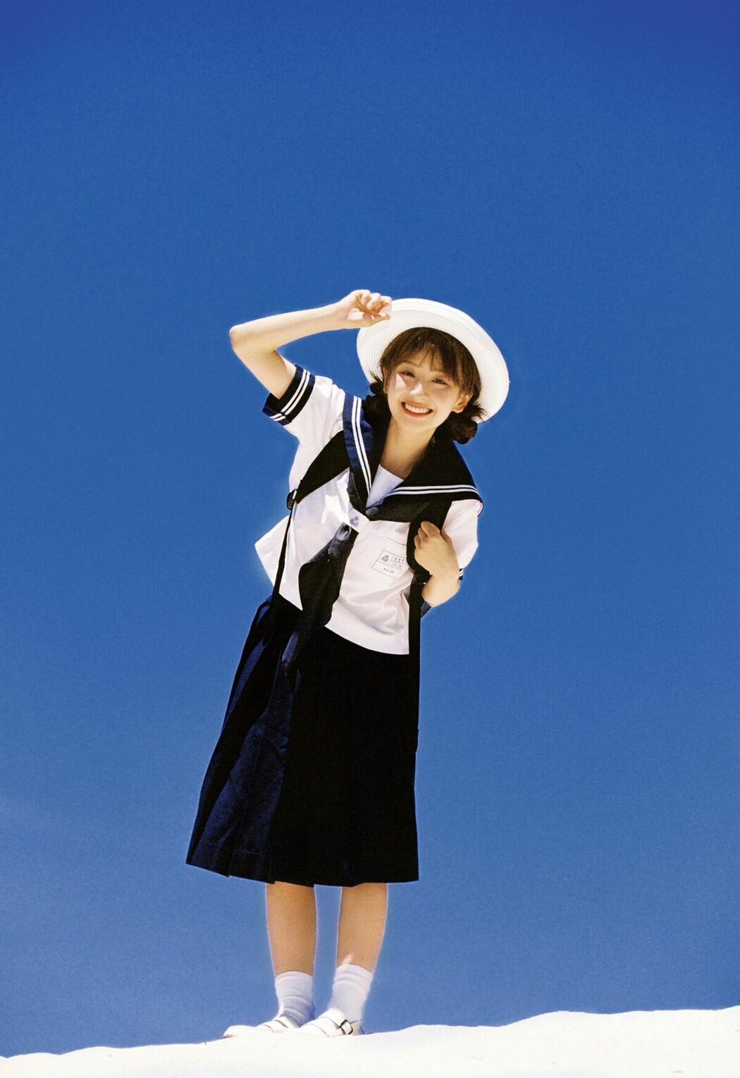 YiTuYu艺图语 Vol.10412 Gu Linx (16P)