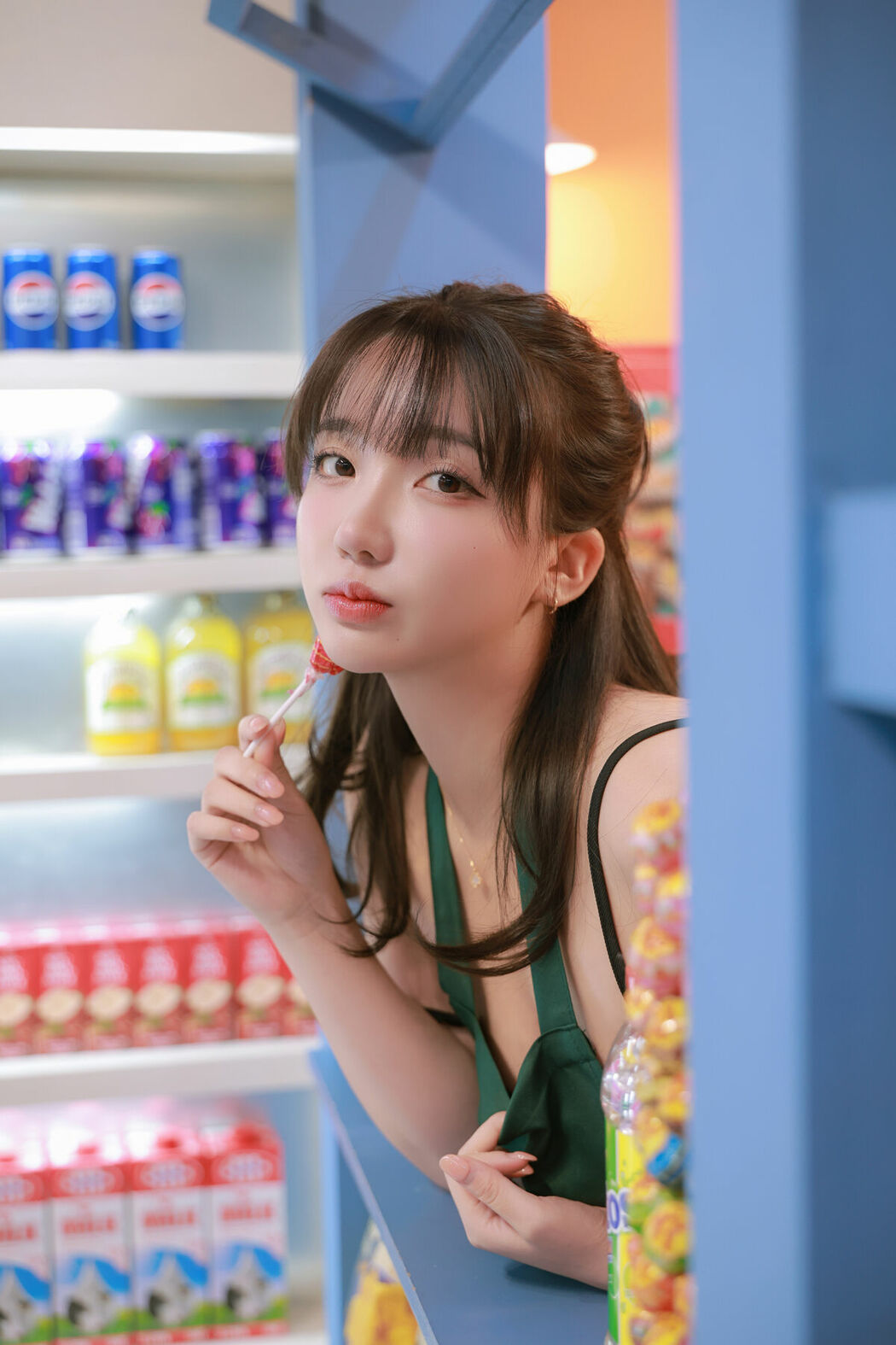 Son Ye-Eun 손예은 – Night Shift Part01 (49P – 2V)