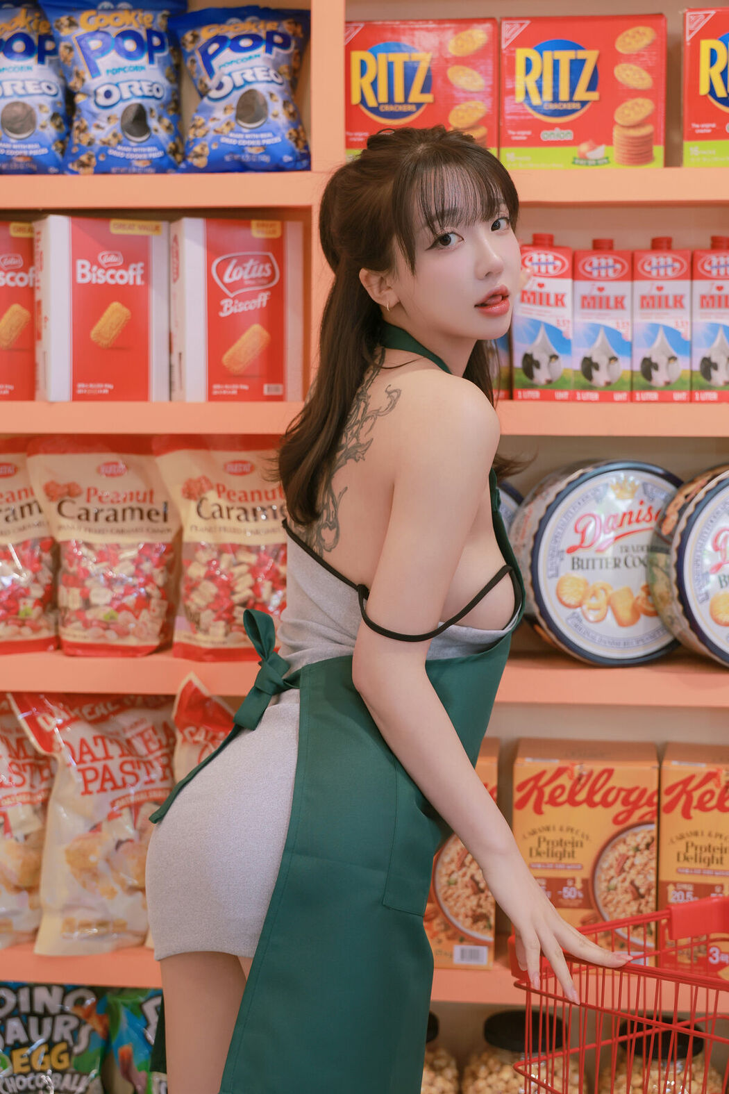 Son Ye-Eun 손예은 – Night Shift Part01 (49P – 2V)