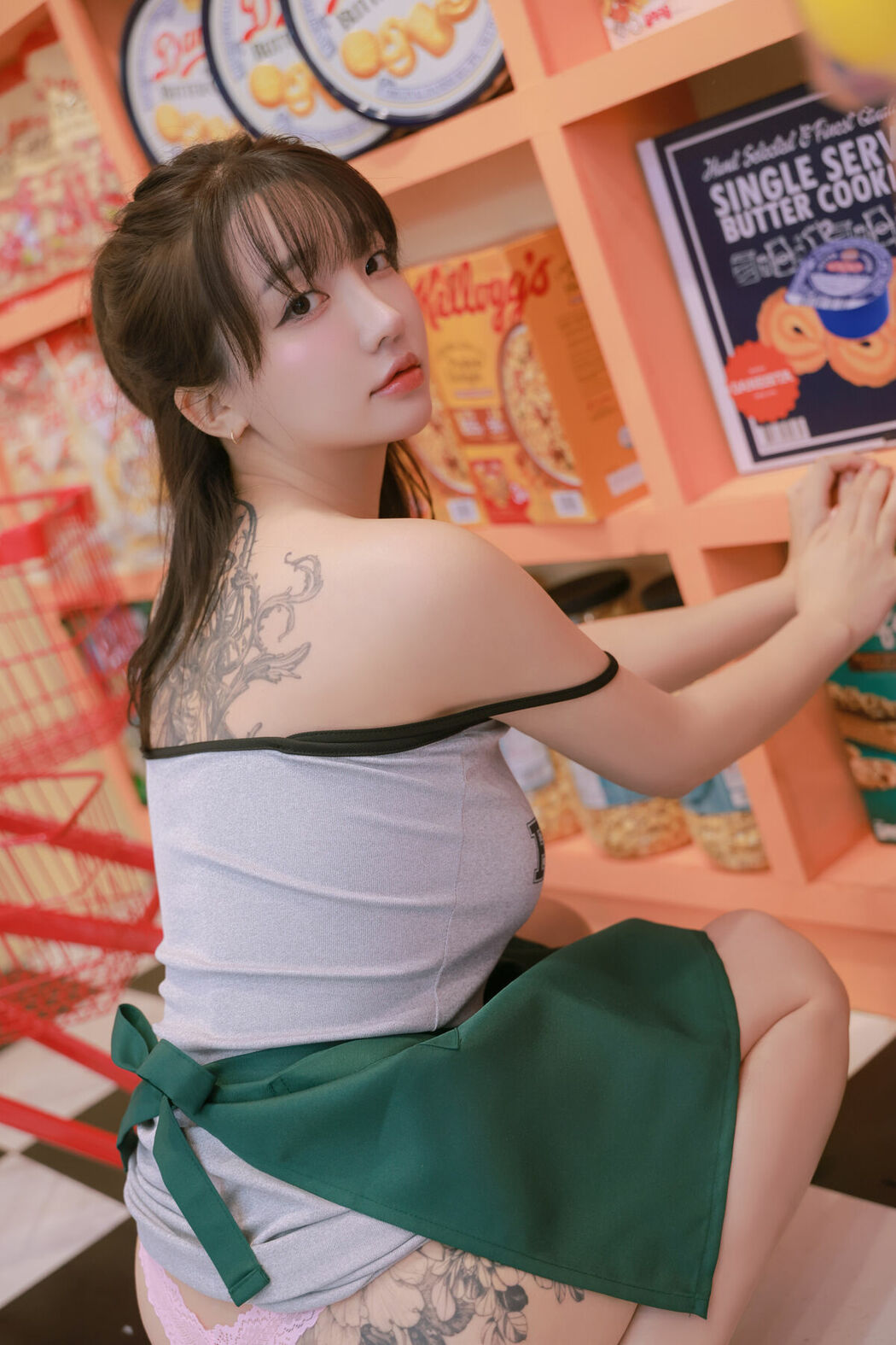 Son Ye-Eun 손예은 – Night Shift Part01 (49P – 2V)