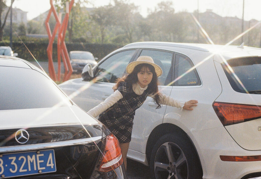 YiTuYu艺图语 Vol.10418 Bao Mao Mian Yang (27P)
