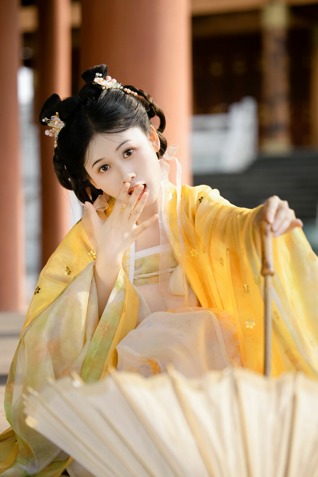 YiTuYu艺图语 Vol.10416 Xiao Y Jin Tian Ye Hen Kai Xin (18P)