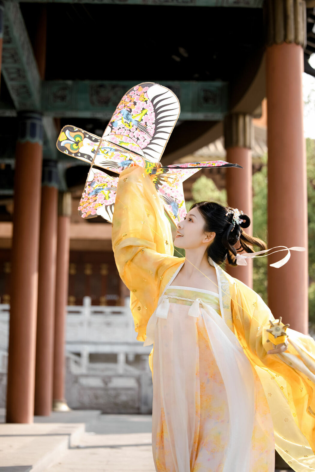 YiTuYu艺图语 Vol.10416 Xiao Y Jin Tian Ye Hen Kai Xin (18P)