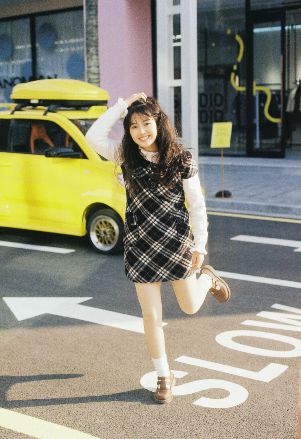 YiTuYu艺图语 Vol.10418 Bao Mao Mian Yang (27P)