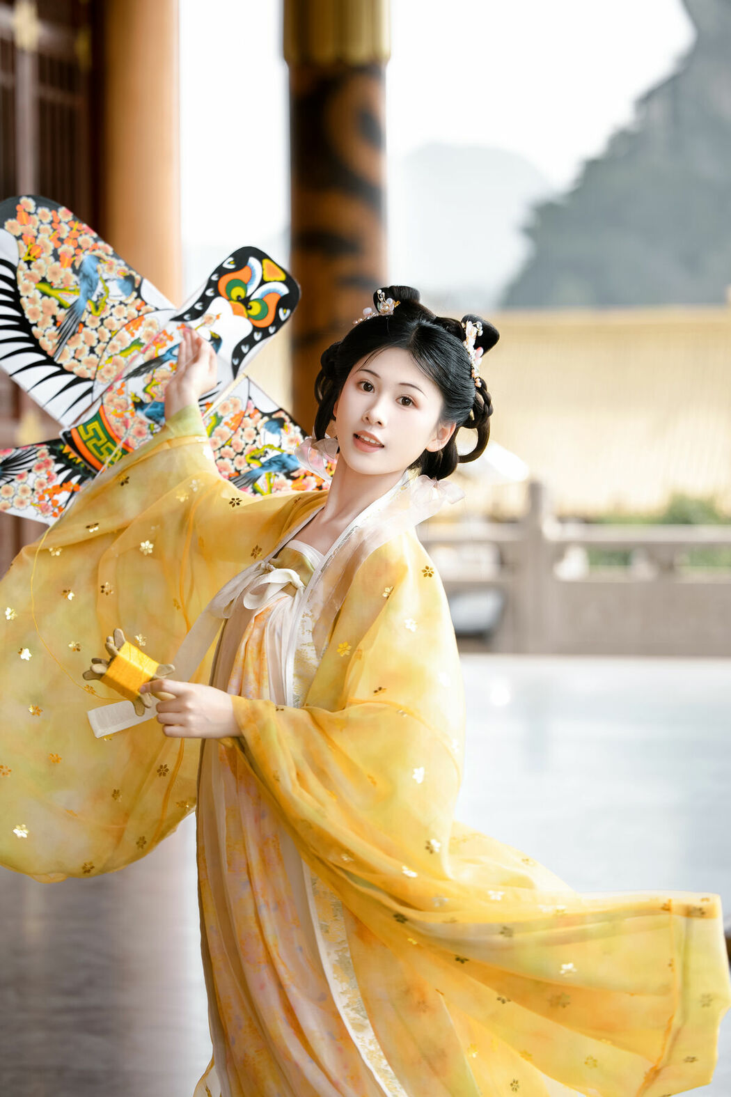 YiTuYu艺图语 Vol.10416 Xiao Y Jin Tian Ye Hen Kai Xin (18P)