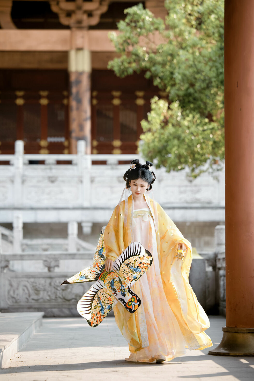 YiTuYu艺图语 Vol.10416 Xiao Y Jin Tian Ye Hen Kai Xin (18P)