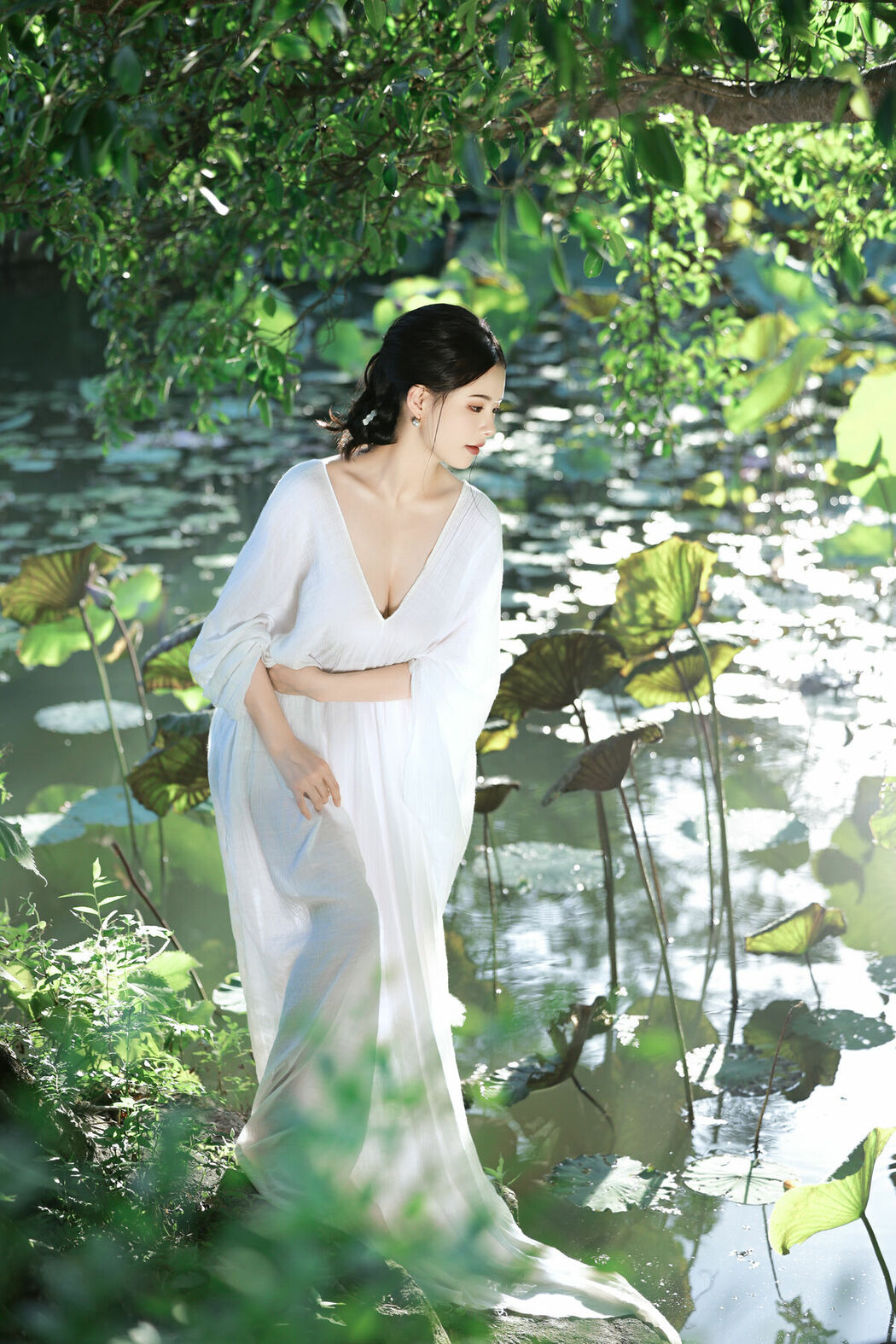 YiTuYu艺图语 Vol.10423 Yi Ming (18P)