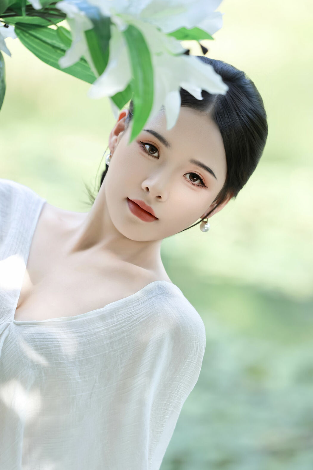 YiTuYu艺图语 Vol.10423 Yi Ming (18P)