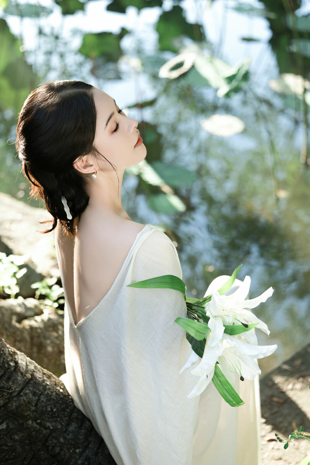 YiTuYu艺图语 Vol.10423 Yi Ming (18P)