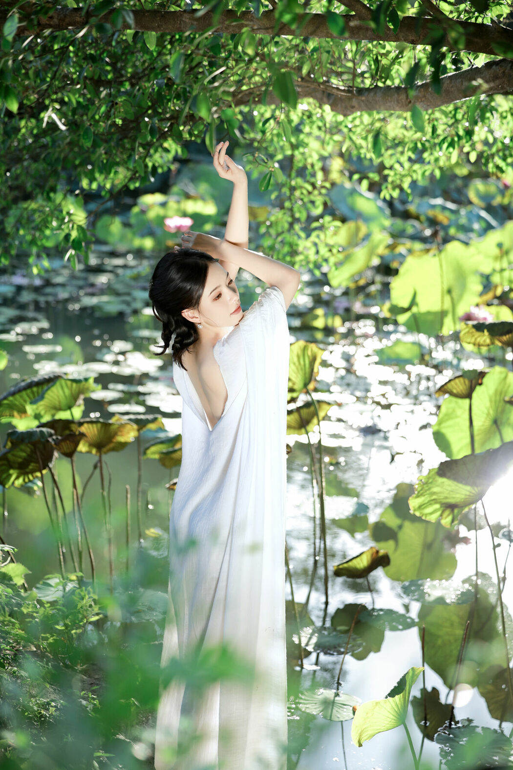 YiTuYu艺图语 Vol.10423 Yi Ming (18P)